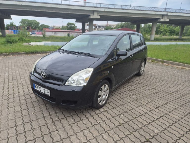 Toyota Corolla verso 2005