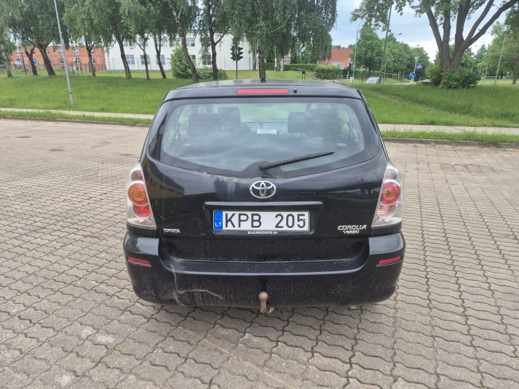 Toyota Corolla verso 2005