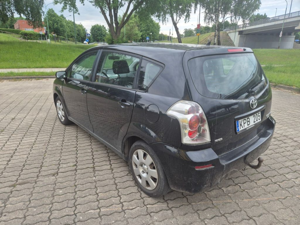 Toyota Corolla verso 2005