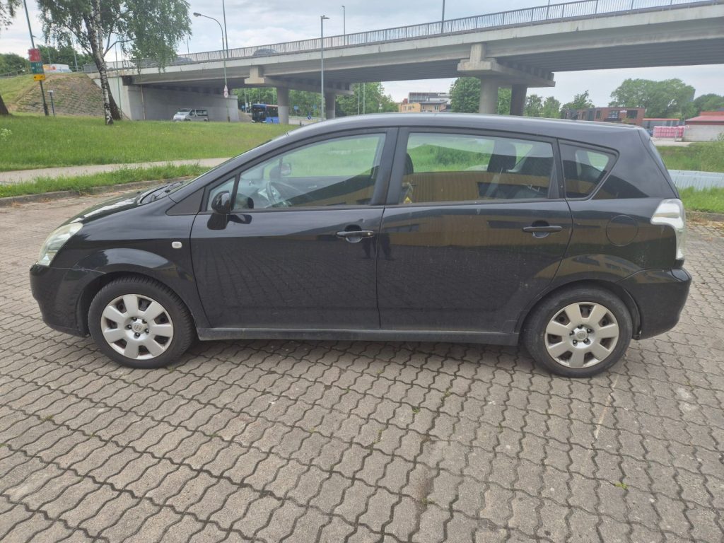 Toyota Corolla verso 2005