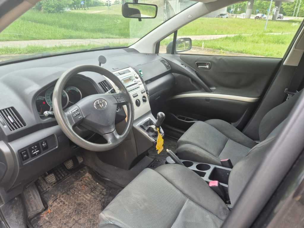 Toyota Corolla verso 2005