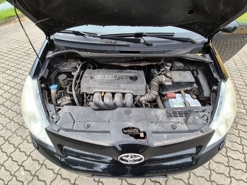 Toyota Corolla verso 2005