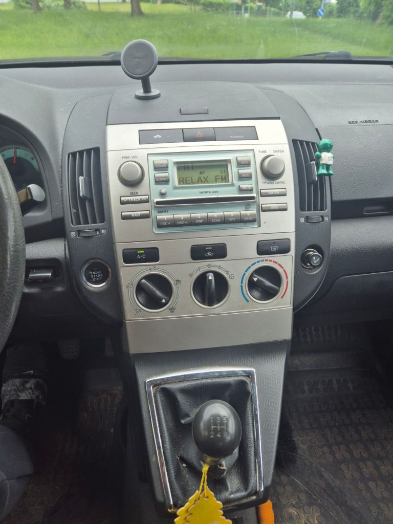 Toyota Corolla verso 2005