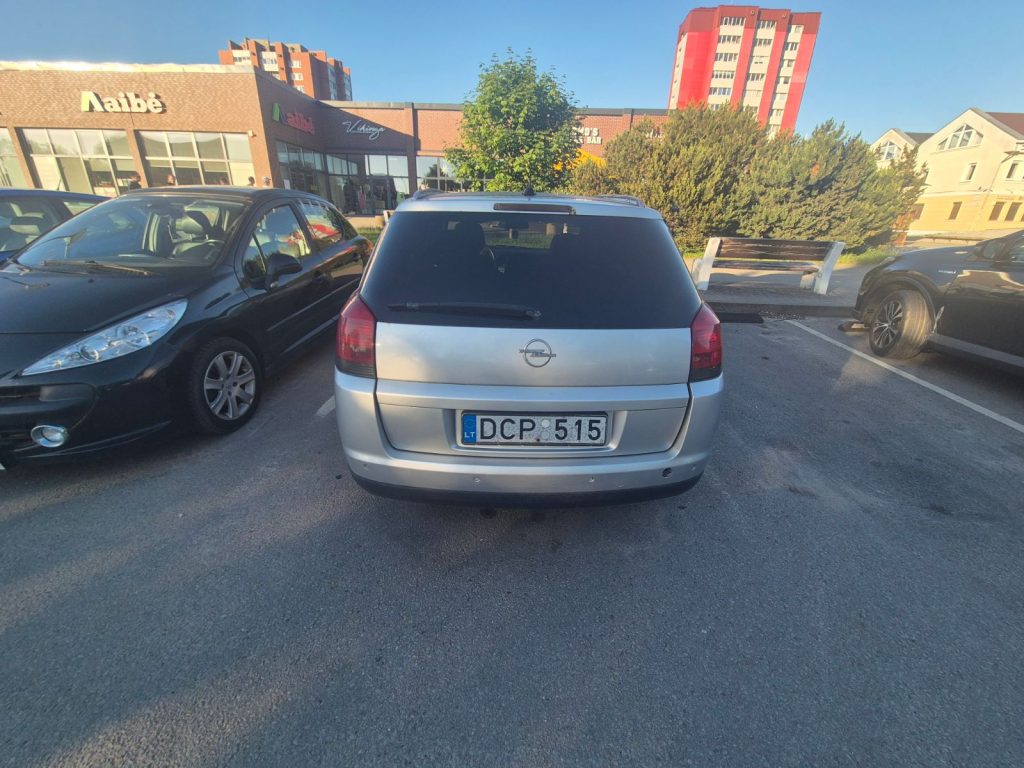 Opel Signum 2005