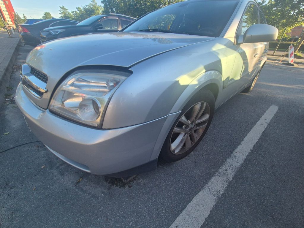 Opel Signum 2005