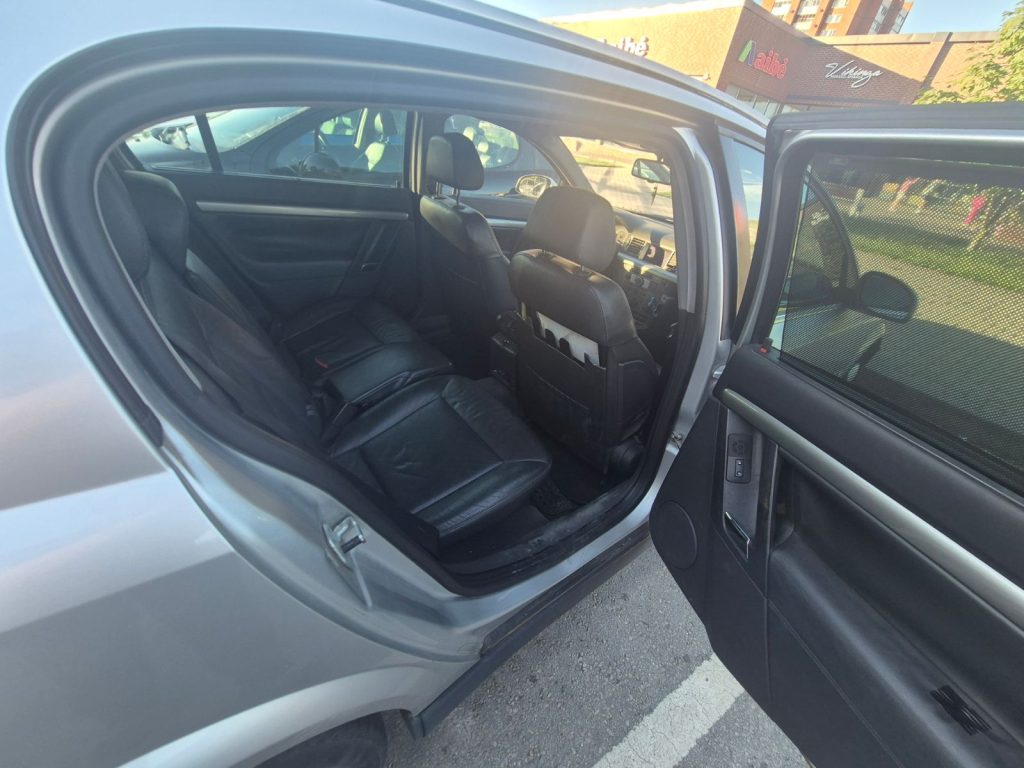 Opel Signum 2005