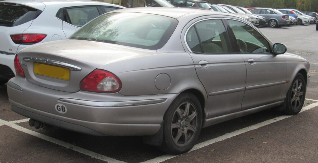Jaguar X-TYPE X400 – iš galo
