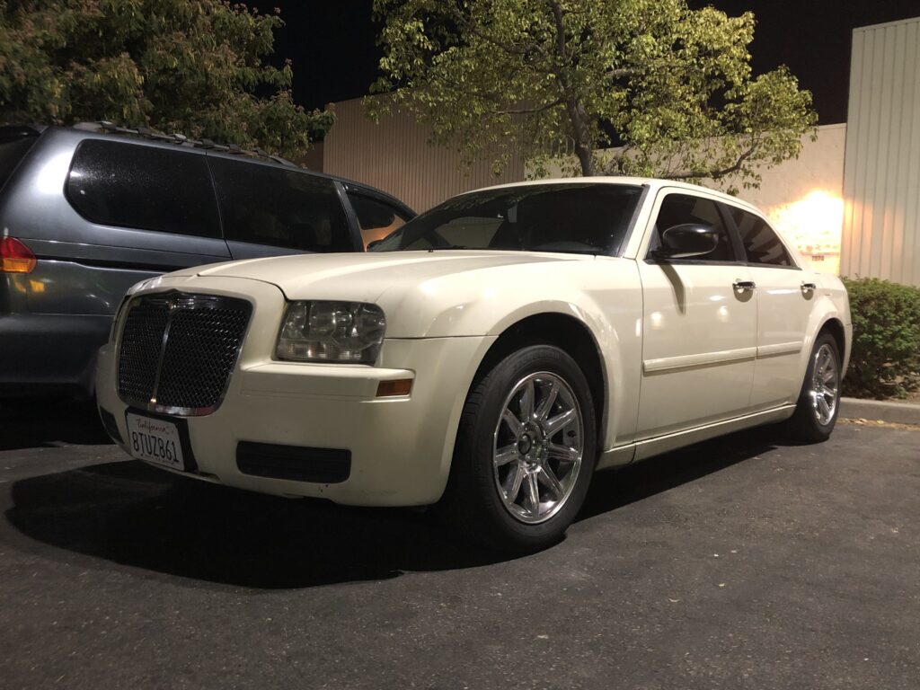 Chrysler 300C I karta – iš priekio