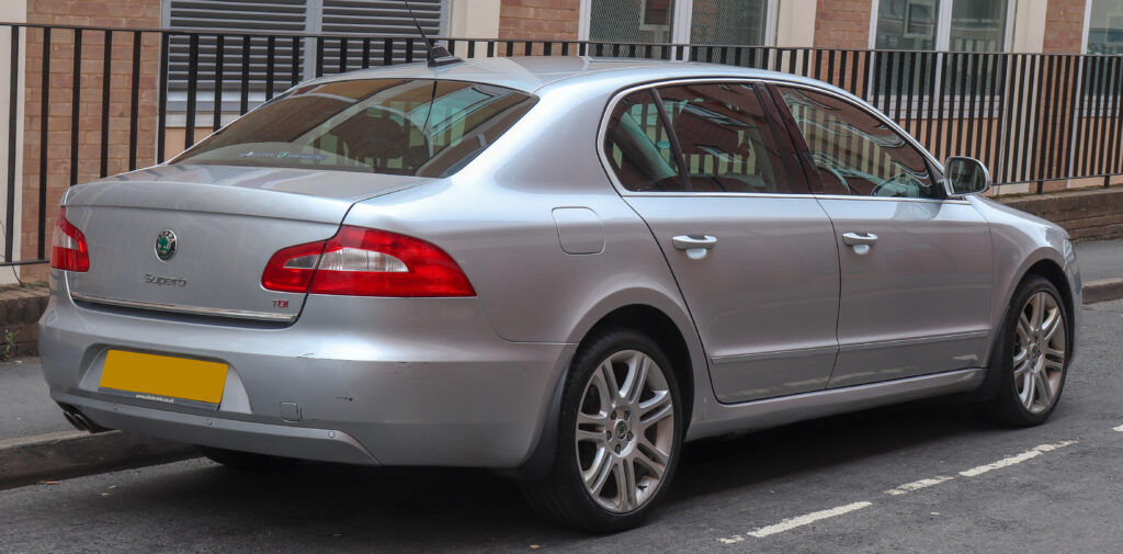 Škoda Superb II karta – iš galo